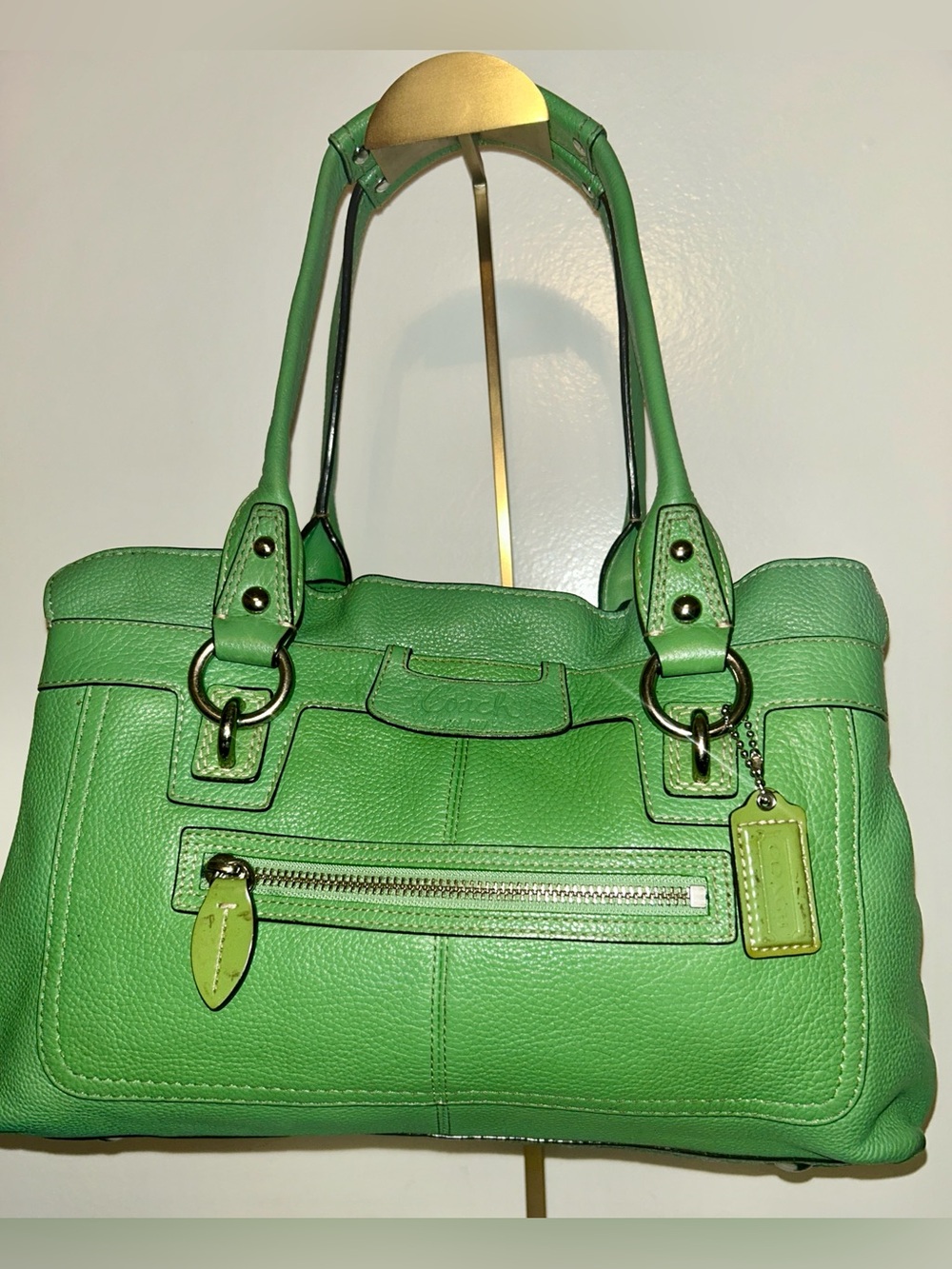 Coach Penelope Shopper Tote / Satchel Bag. Awesome color and leafy features
